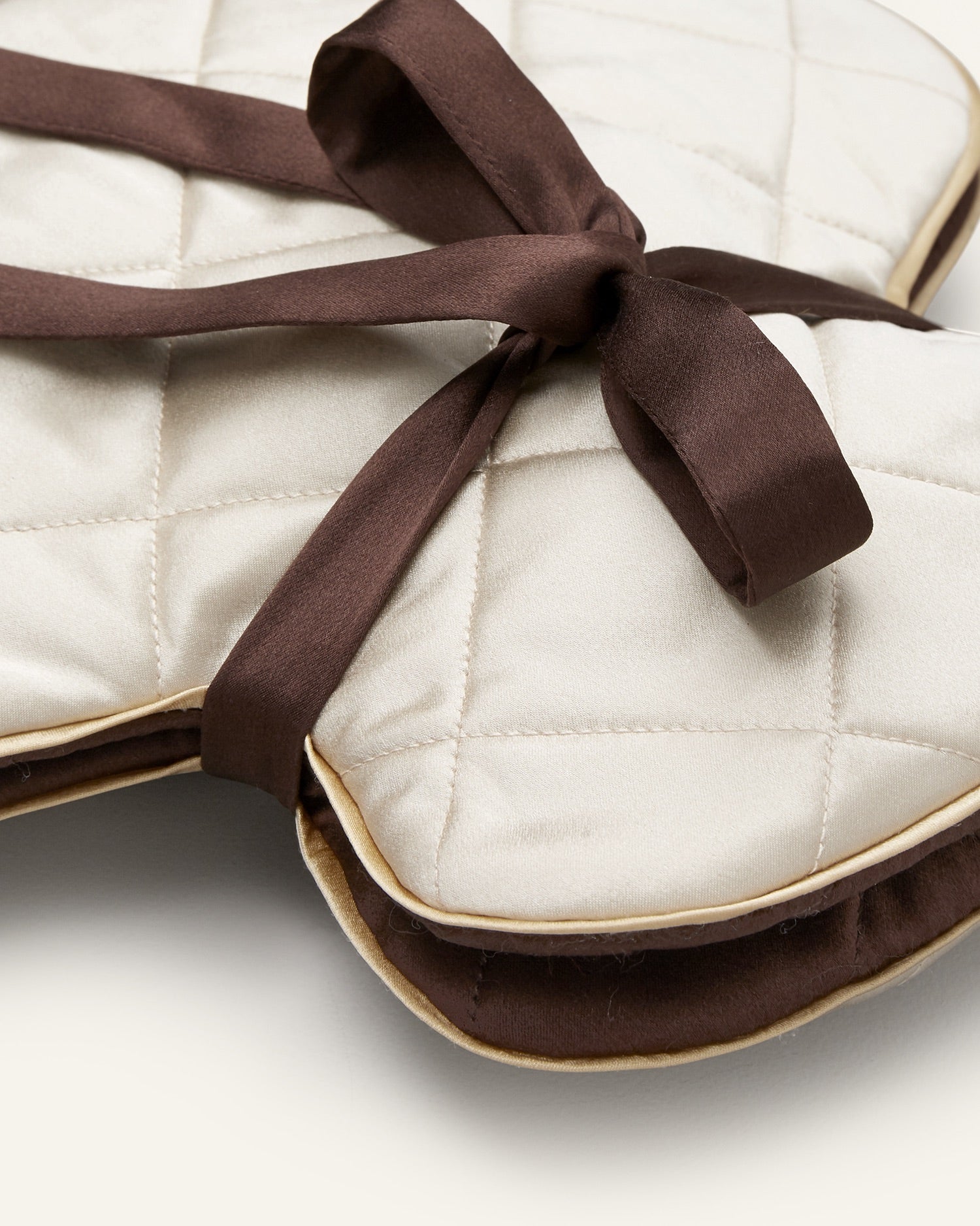 Silk Hot Water Bottle – Wild Chamomile – Small